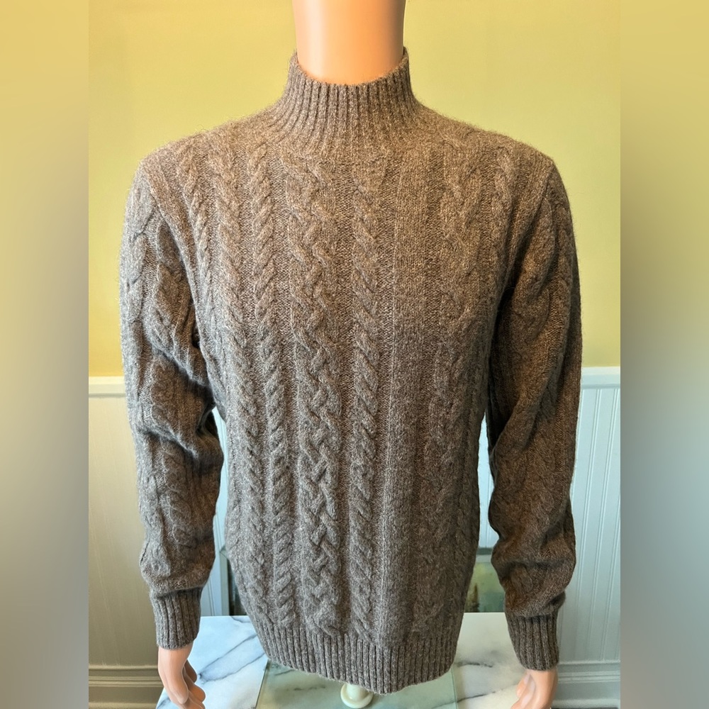 Banana Republic 2022- Super soft elevated cable mock sweater NWT, Never worn